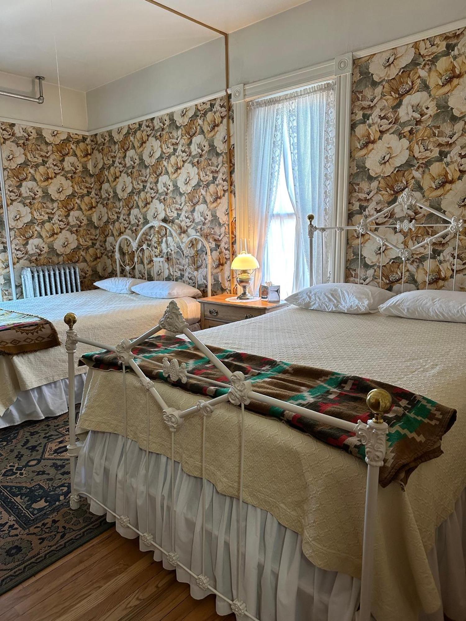 Gable House Bed And Breakfast Inn Durango Exteriör bild